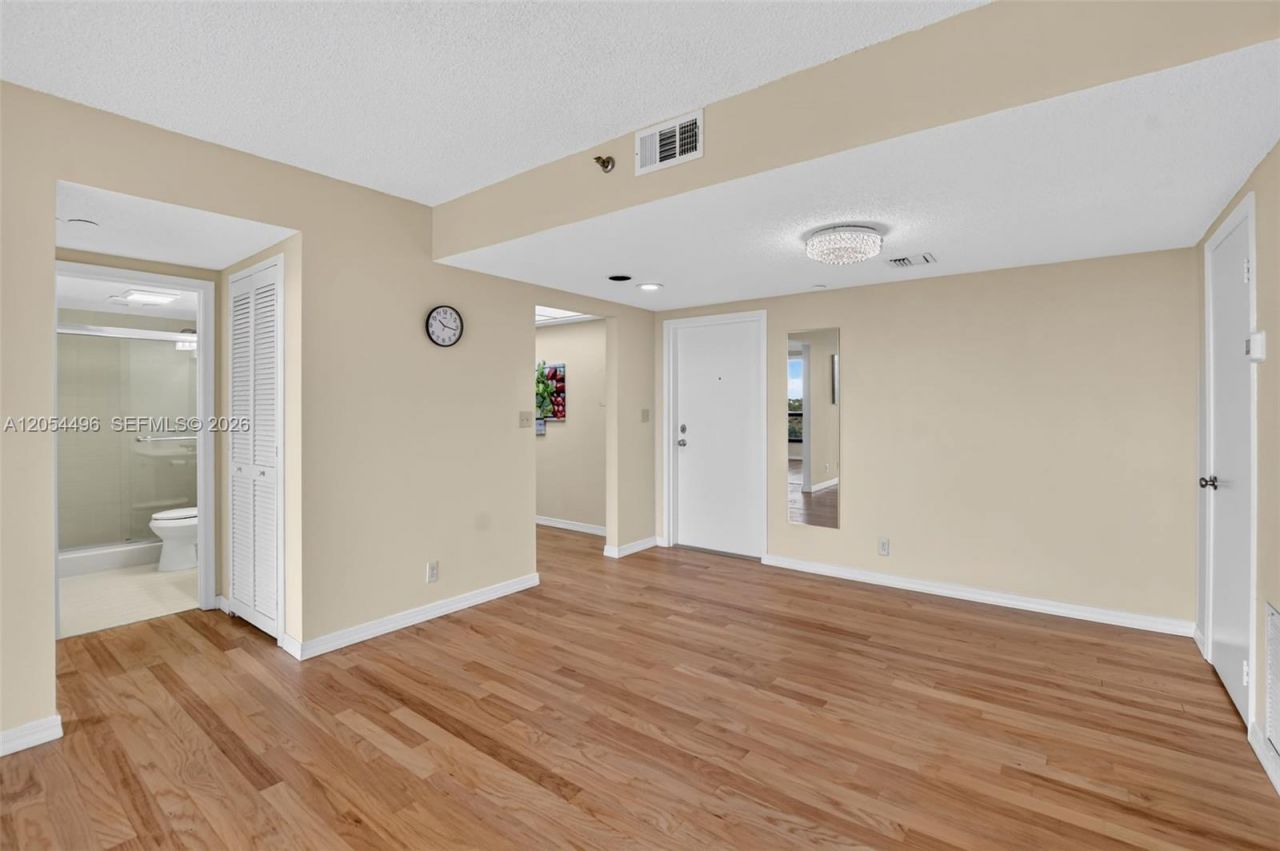 5951 Wellesley Park Dr , Unit 508, Boca Raton, FL 33433 Photo
