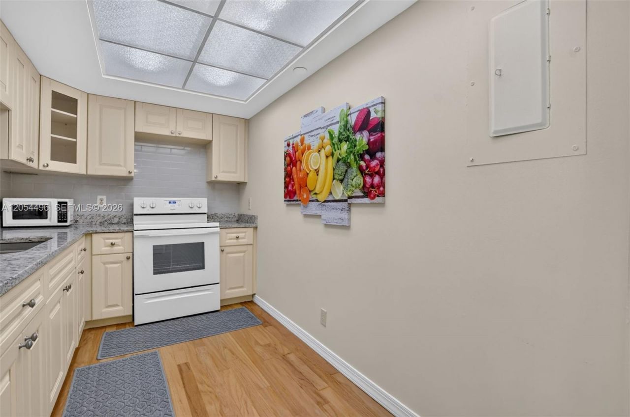 5951 Wellesley Park Dr , Unit 508, Boca Raton, FL 33433 Photo