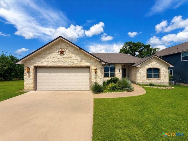 220 Ulupau Circle , Bastrop, TX 78602
