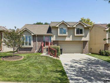 5859 S 146th Street, Omaha, NE 68137