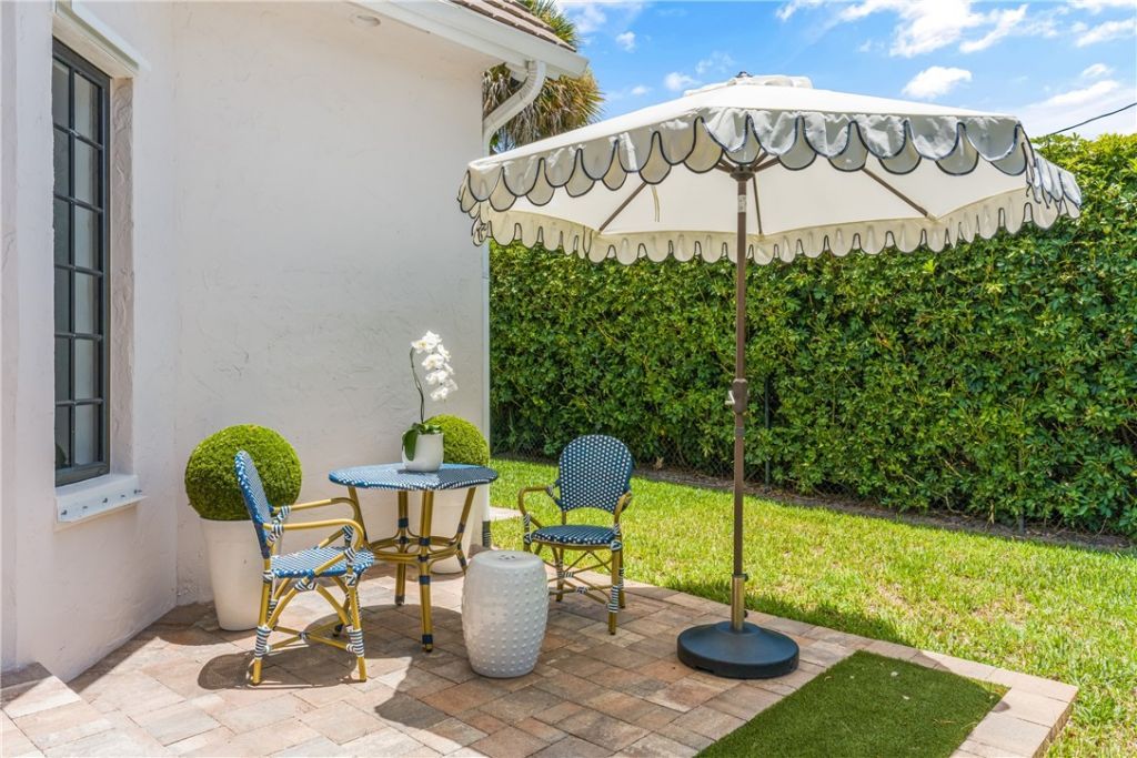 516 Fiddlewood Road, Vero Beach, FL 32963 Photo