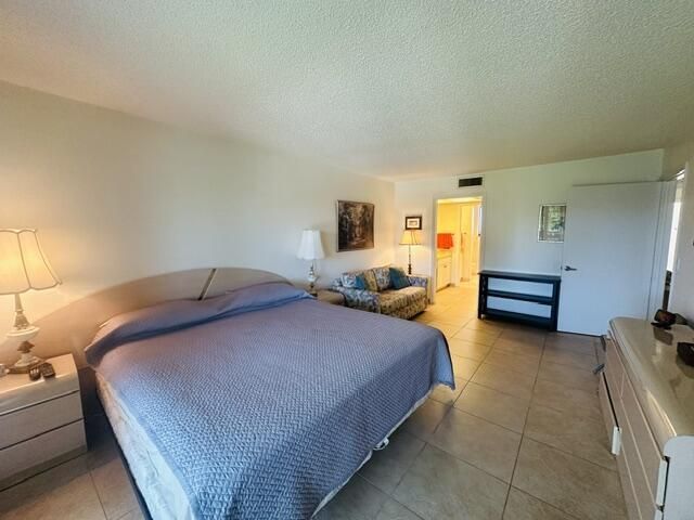 5981 VÃ­a Vermilya, Unit 405, Lantana, FL 33462 Photo