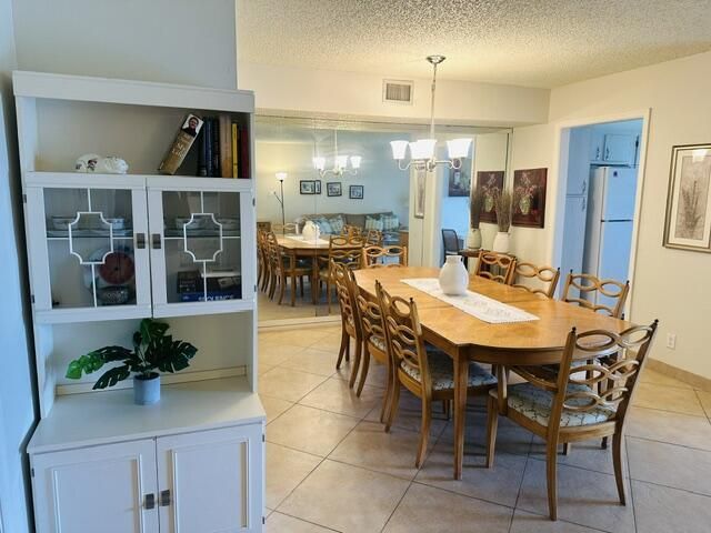 5981 VÃ­a Vermilya, Unit 405, Lantana, FL 33462 Photo