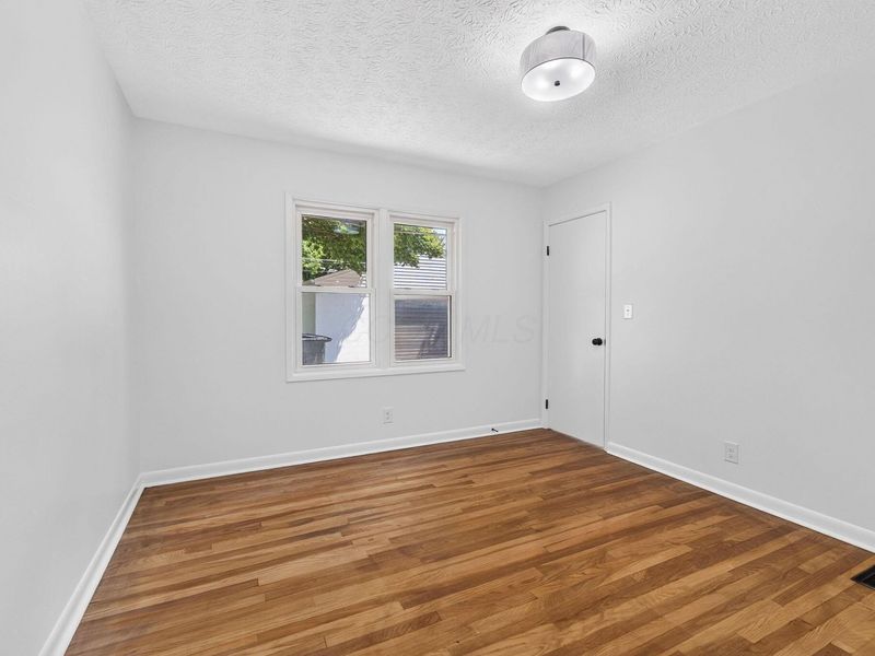 930 Pauline Avenue, Columbus, OH 43224 Photo 7