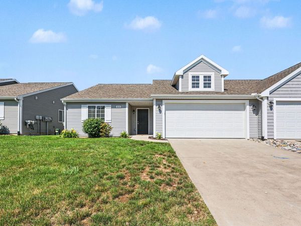 1010 W Villas Drive, Vicksburg, MI 49097