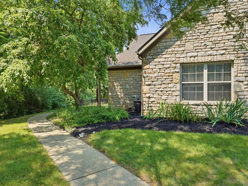 7684 Slate Ridge Boulevard, Reynoldsburg, OH 43068 Photo 3
