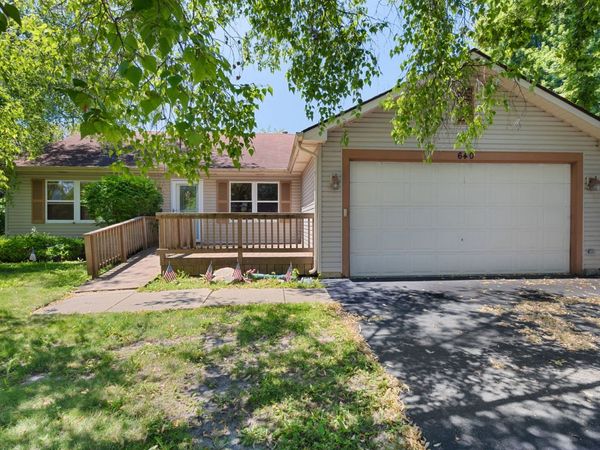 640 Lilac Drive , Algonquin, IL 60102
