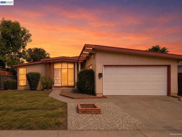 440 Rousseau St , Hayward, CA 94544