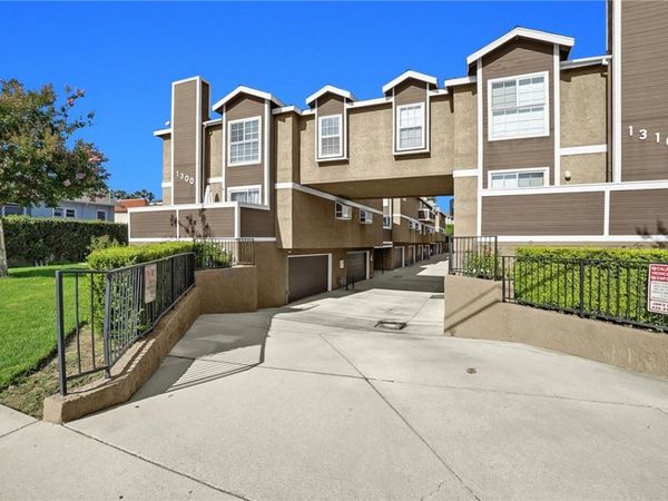 1304 S Mayflower Avenue, Unit A, Monrovia, CA 91016