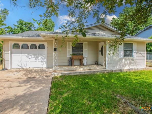 306 Fennimore Street , Gatesville, TX 76528