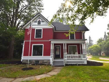 45669 Cass Avenue, Utica, MI 48317