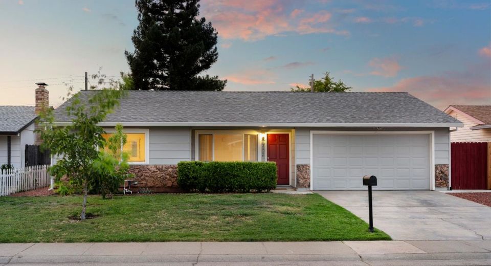 3558 Scorpio Dr, Sacramento, CA 95827 Photo