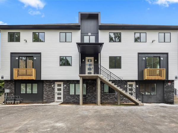 13 Gwen Lane, Unit 202, Monsey, NY 10952