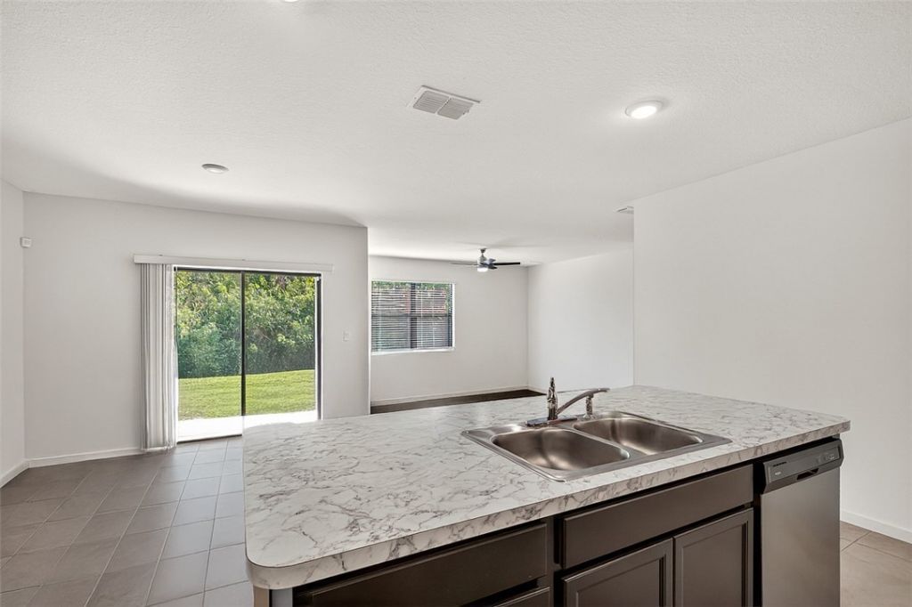 5307 Entertainment Way, Fort Pierce, FL 34947 Photo