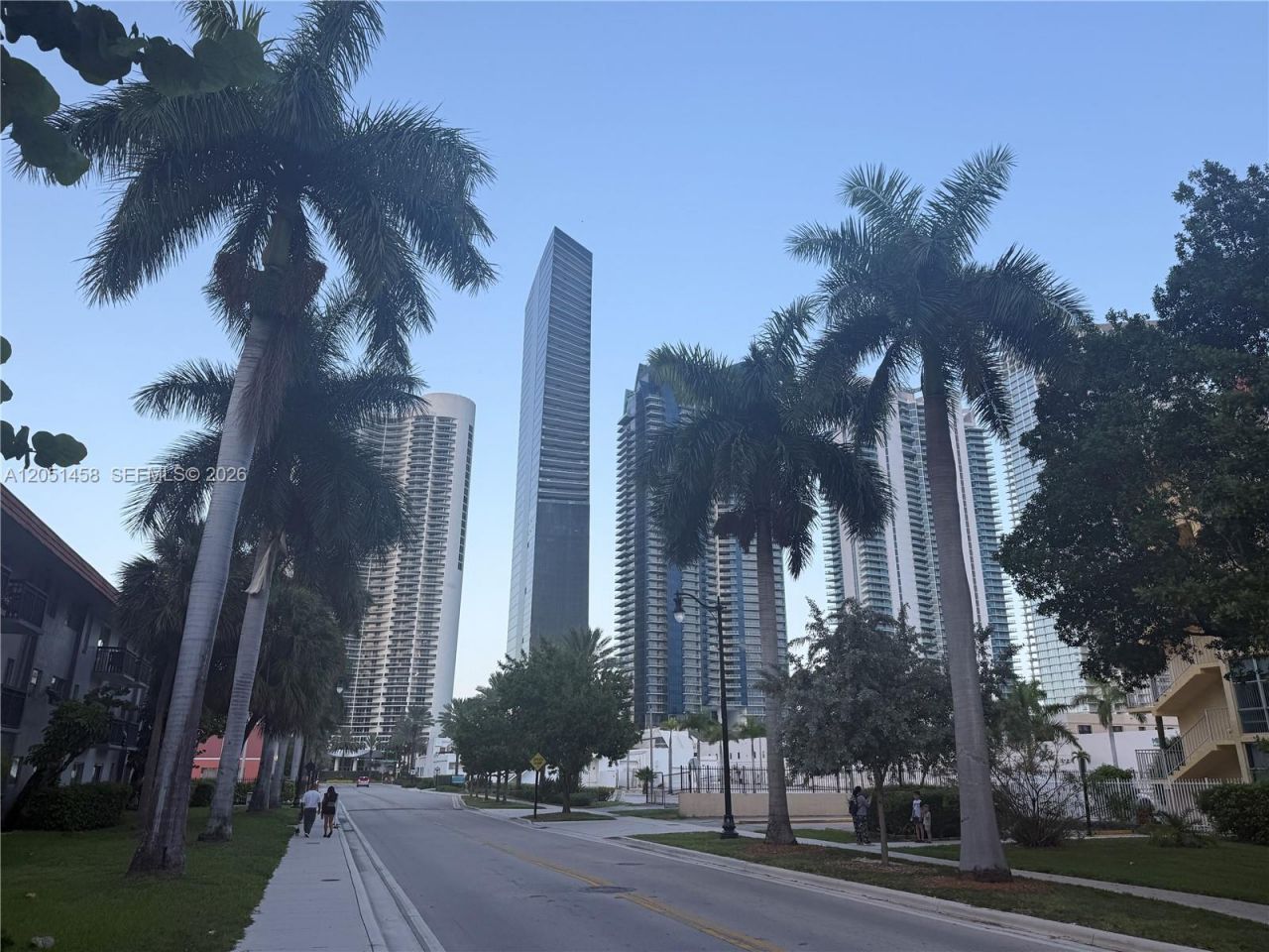 200 172nd St , Unit 416, Sunny Isles Beach, FL 33160 Photo