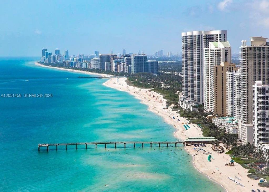 200 172nd St , Unit 416, Sunny Isles Beach, FL 33160 Photo