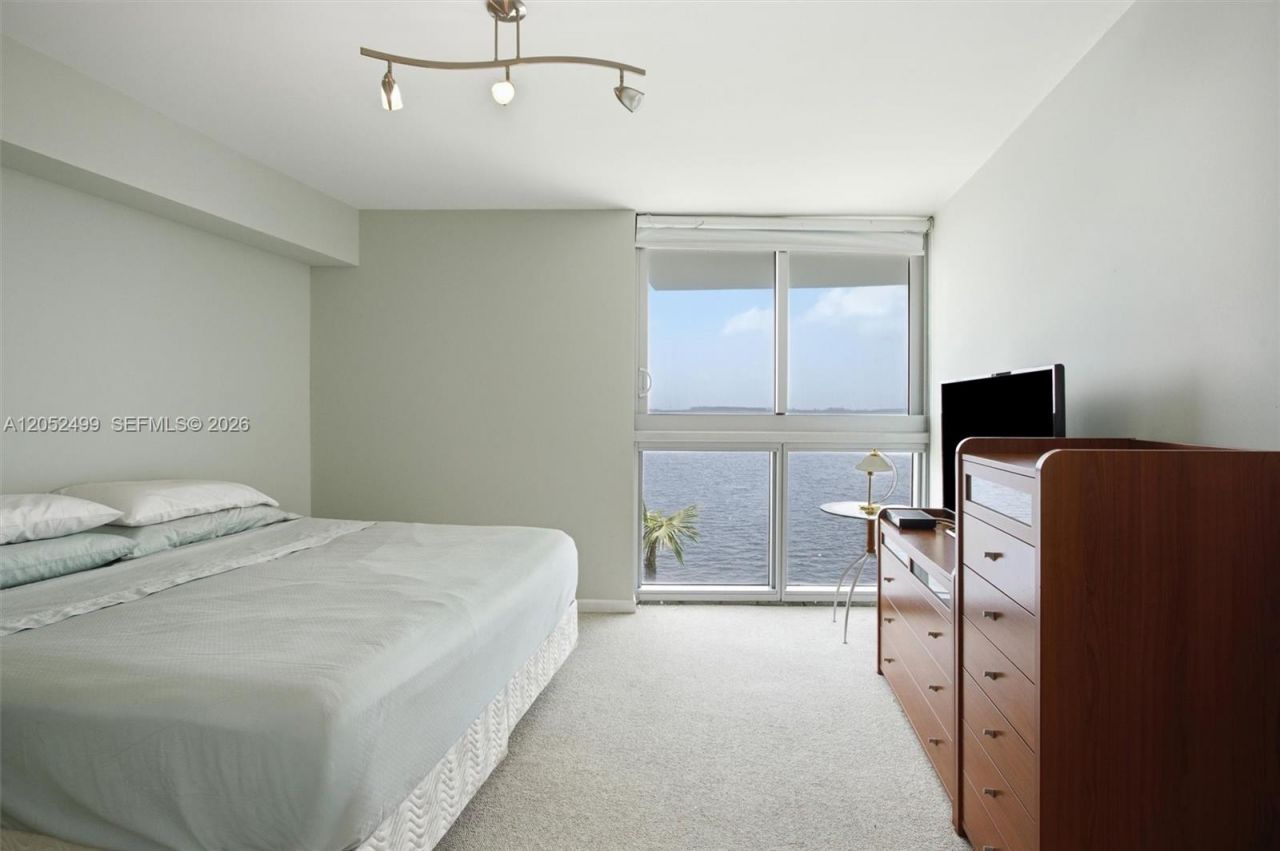 1331 Brickell Bay Dr, Unit BL-26, Miami, FL 33131 Photo