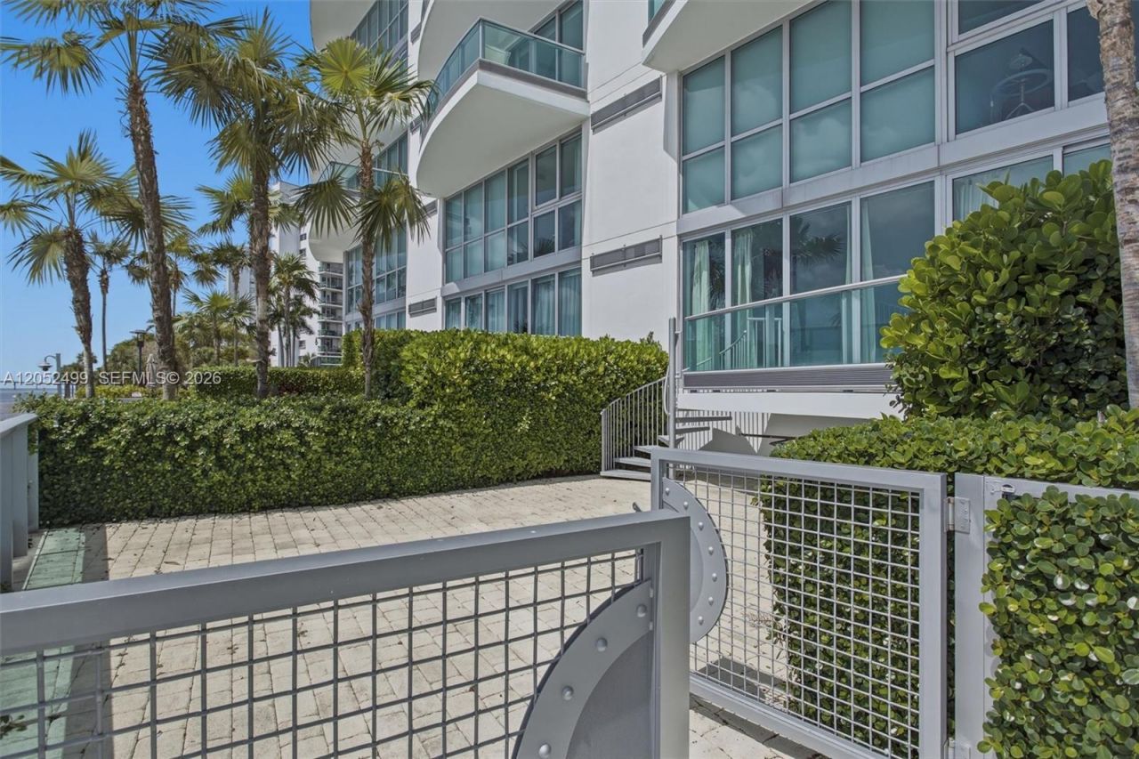 1331 Brickell Bay Dr, Unit BL-26, Miami, FL 33131 Photo