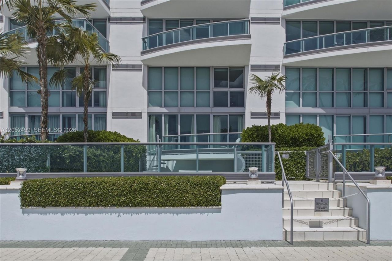 1331 Brickell Bay Dr, Unit BL-26, Miami, FL 33131 Photo
