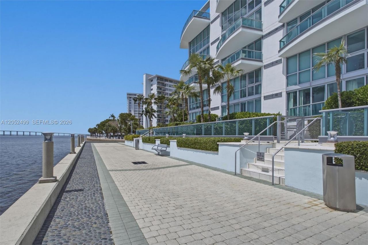 1331 Brickell Bay Dr, Unit BL-26, Miami, FL 33131 Photo