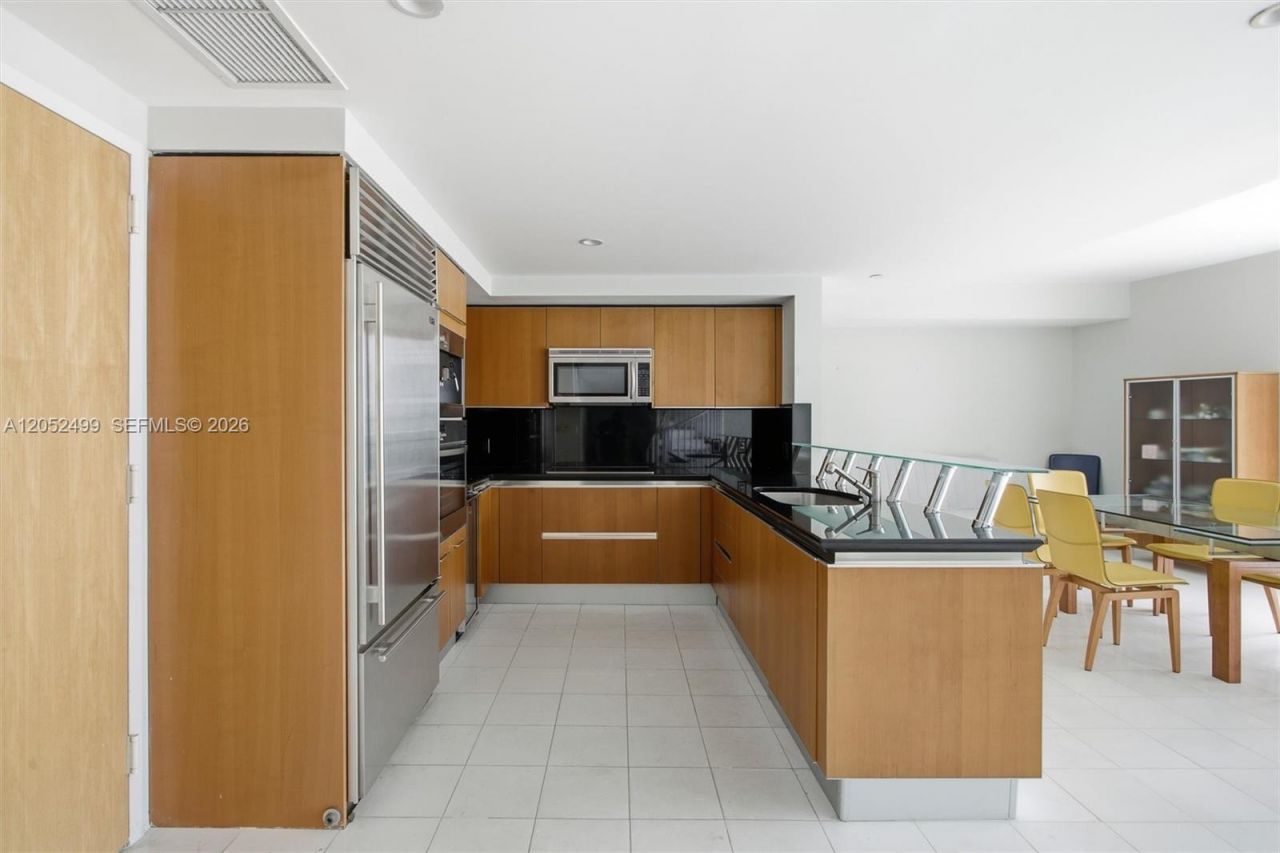1331 Brickell Bay Dr, Unit BL-26, Miami, FL 33131 Photo