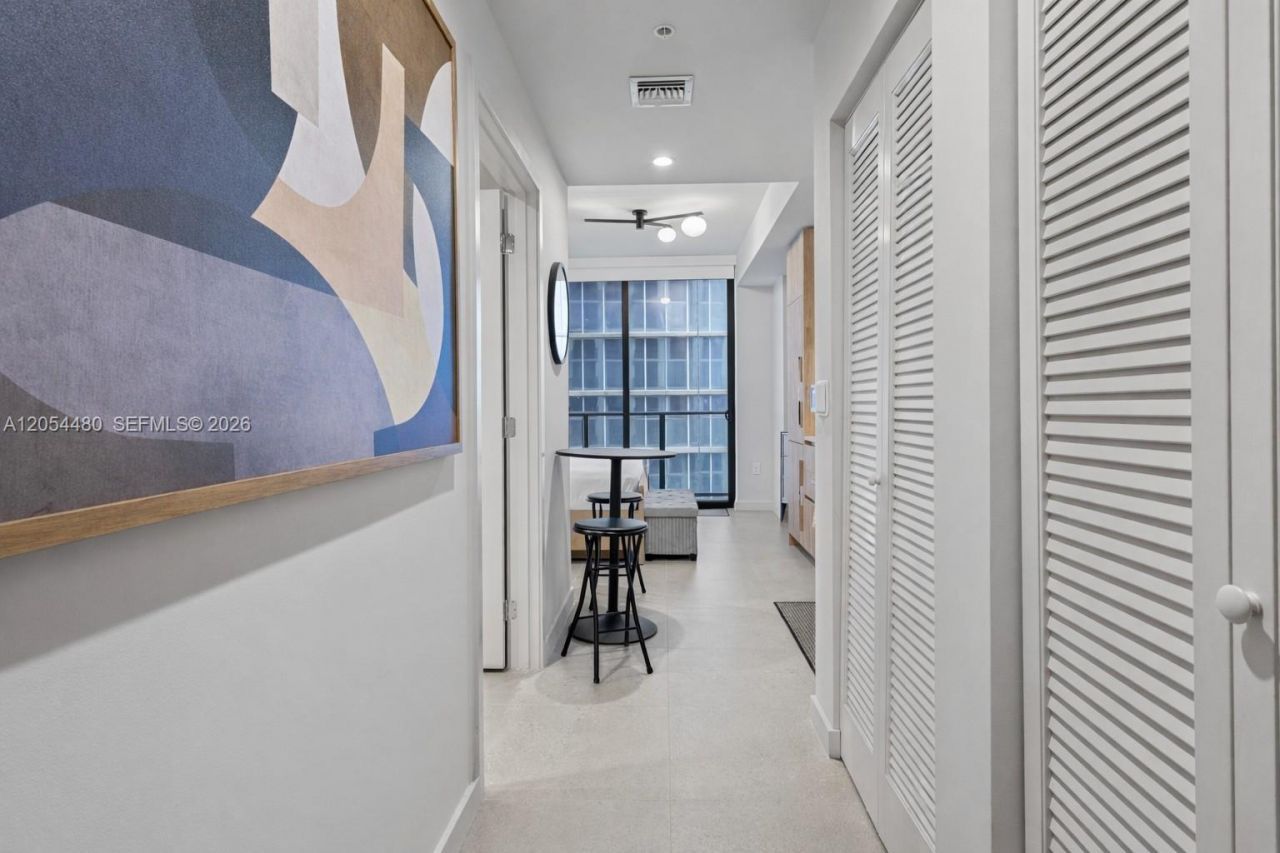 11 NE 6th St , Unit 2102, Miami, FL 33132 Photo