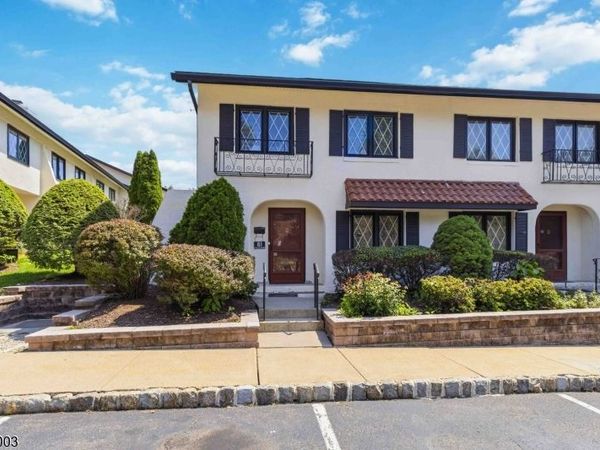 8 Dorado Dr, Morristown, NJ 07960