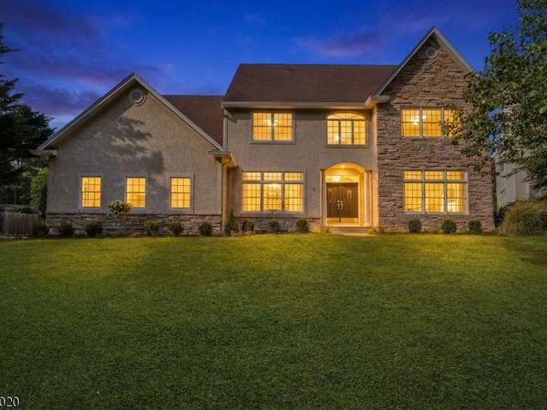 7 Coggins Ln, West Orange, NJ 07052
