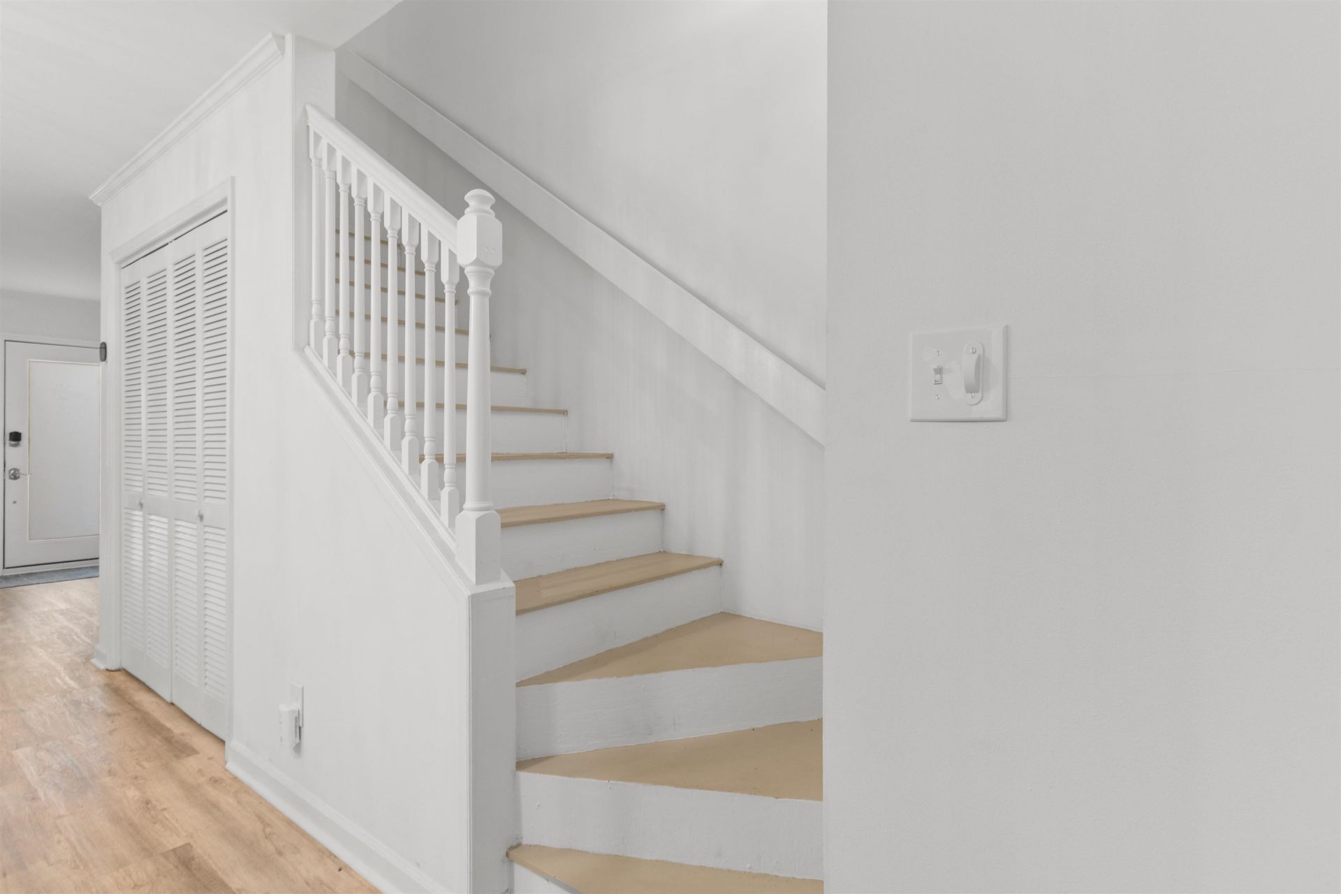 4920 S First St.  Photo 10