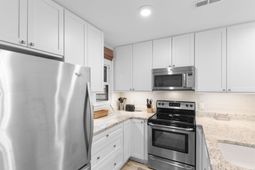4920 S First St.  photo 4