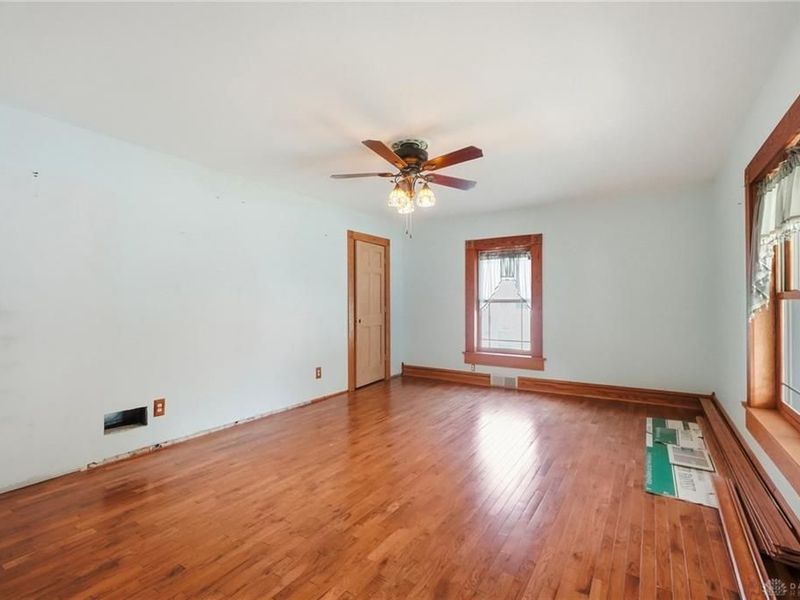 649 E High Street, Springfield, OH 45505 Photo 12