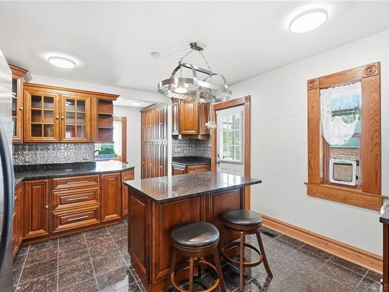 649 E High Street, Springfield, OH 45505 Photo 27