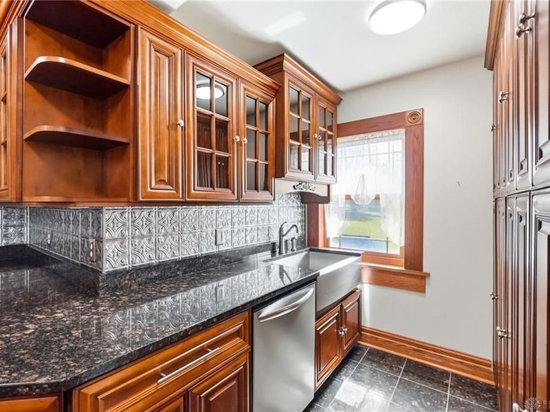 649 E High Street, Springfield, OH 45505 Photo 31