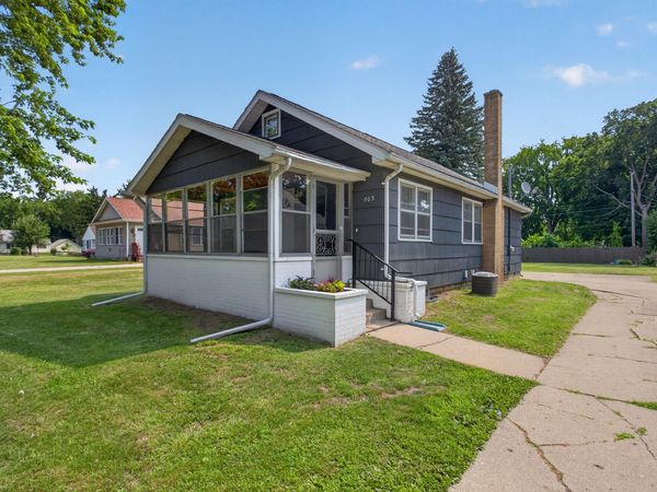 703 Winifred Street, Jackson, MI 49202