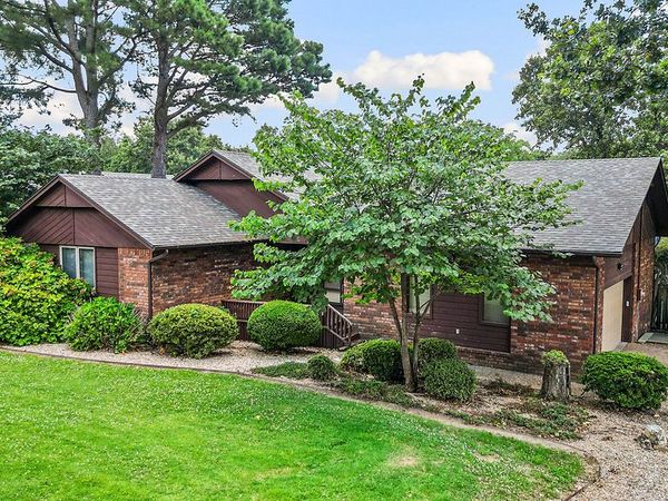 2 Metfield Drive , Bella Vista, AR 72714