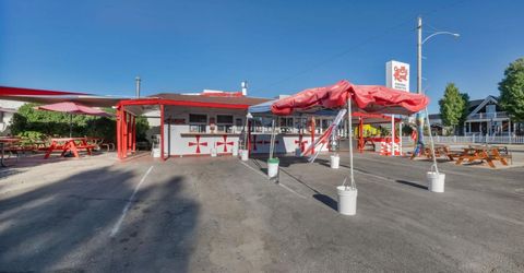 198 Main Street, Bridgeport, CA 93517 Photo