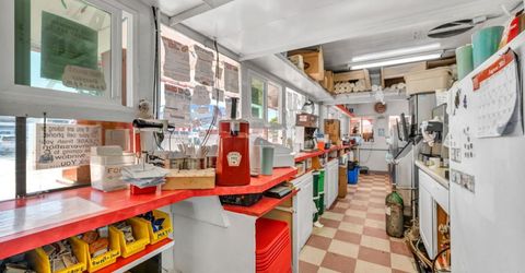 198 Main Street, Bridgeport, CA 93517 Photo