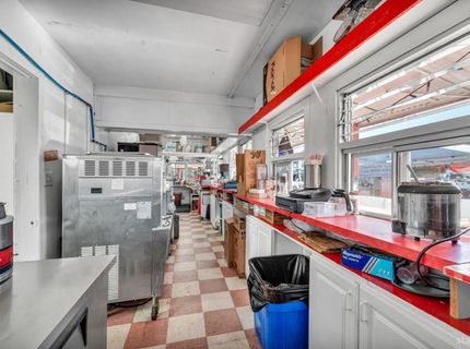 198 Main Street, Bridgeport, CA 93517 Photo