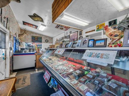 198 Main Street, Bridgeport, CA 93517 Photo