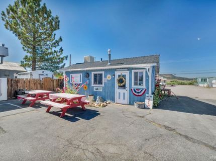 198 Main Street, Bridgeport, CA 93517 Photo