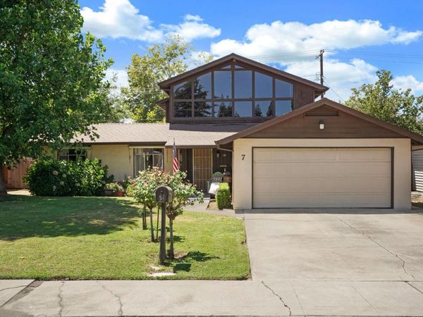 7 S Fairmont Ave, Lodi, CA 95240