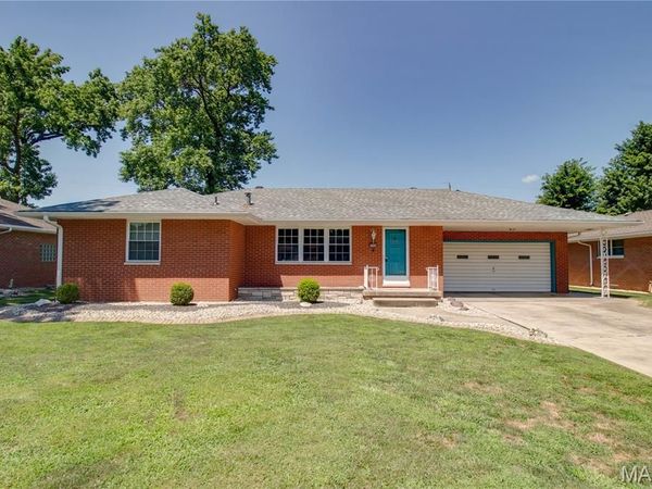 5506 Ladue Drive, Godfrey, IL 62035