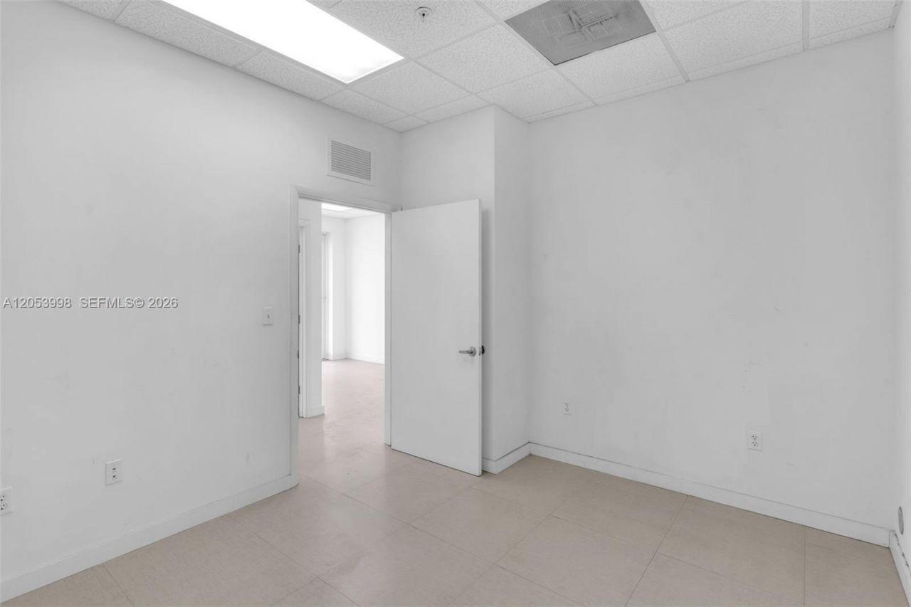 7900 NW 71st St , Medley, FL 33166 Photo