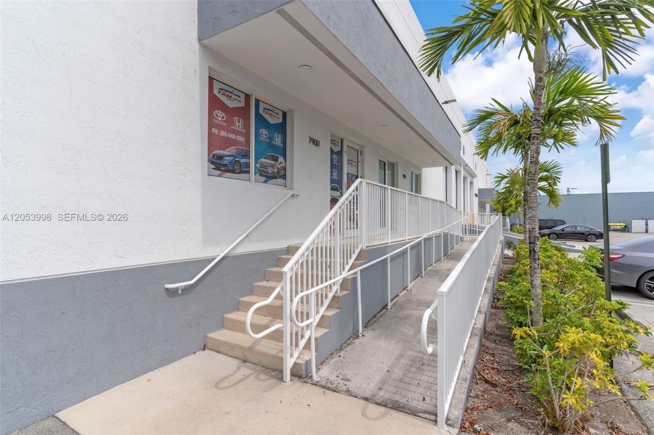 7900 NW 71st St , Medley, FL 33166 Photo