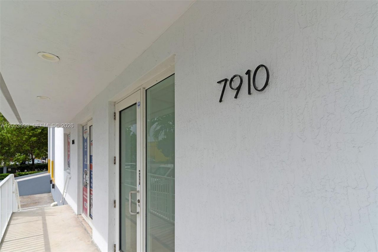 7900 NW 71st St , Medley, FL 33166 Photo