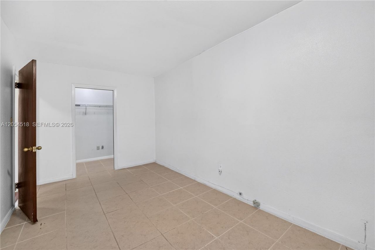 12021 SW 174th St , Miami, FL 33177 Photo