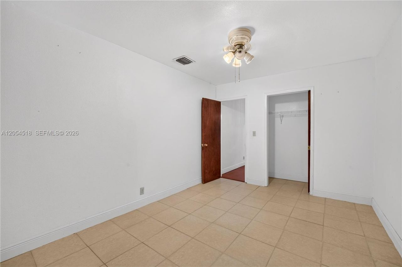 12021 SW 174th St , Miami, FL 33177 Photo