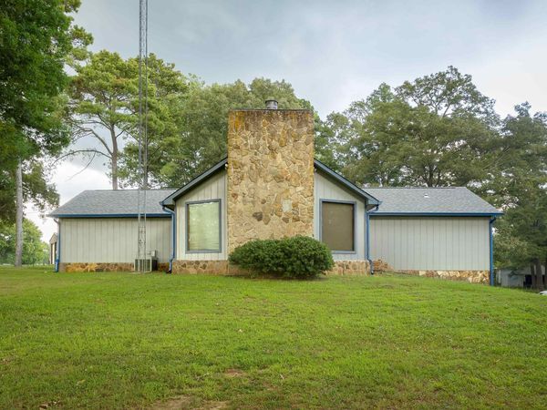 3900 Ricks Ln, Leighton, AL 35646