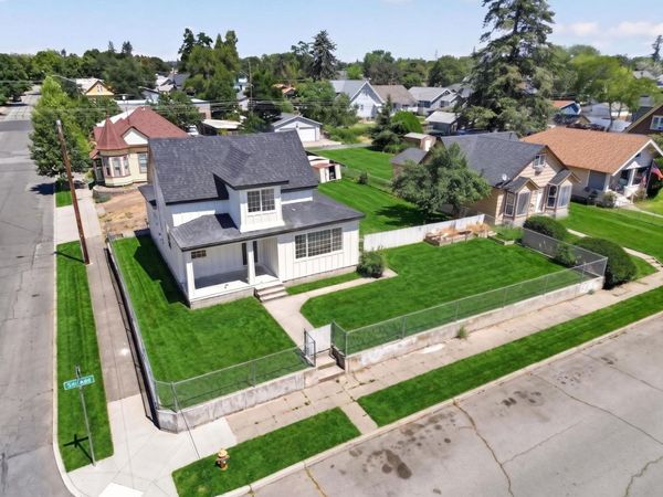 2428 W College Ave, Spokane, WA 99201