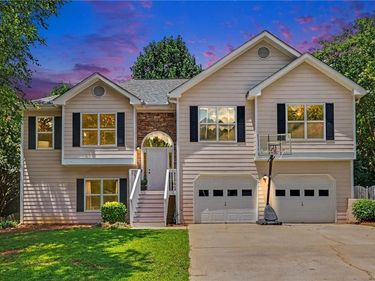 6219 Compass Drive, Flowery Branch, GA 30542